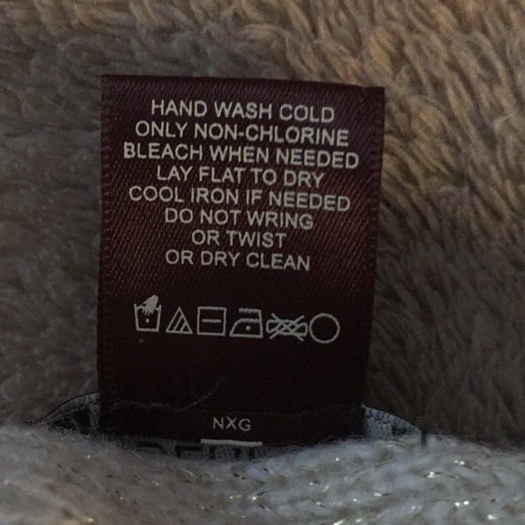 NWOT Poncho - Cream & Gold w Fringe - Picture 6 of 6